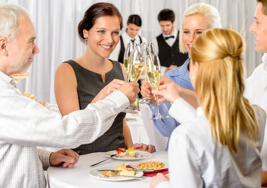 planear una boda con brindis