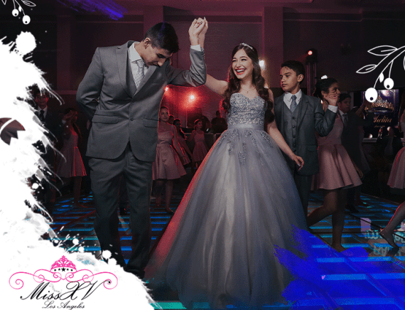 Waltz---court-of-Honor Crea recuerdos inolvidables con el baile de la Corte de Honor en Miss XV LA