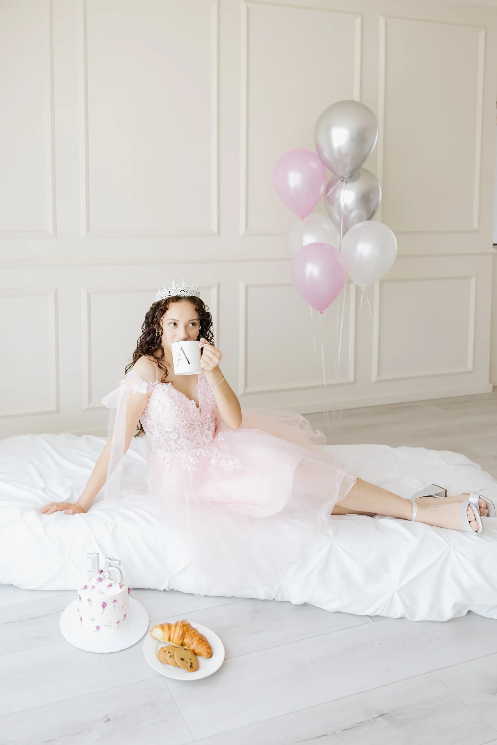 quinceanera-nina-taza-globos